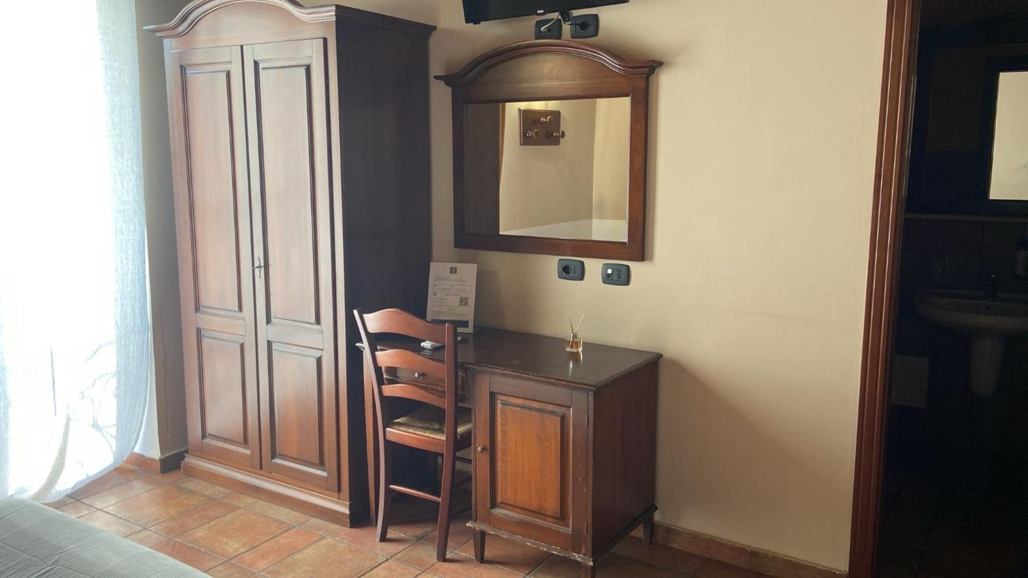 Hotel Capomulini 3 Stelle Acireale Eksteriør bilde