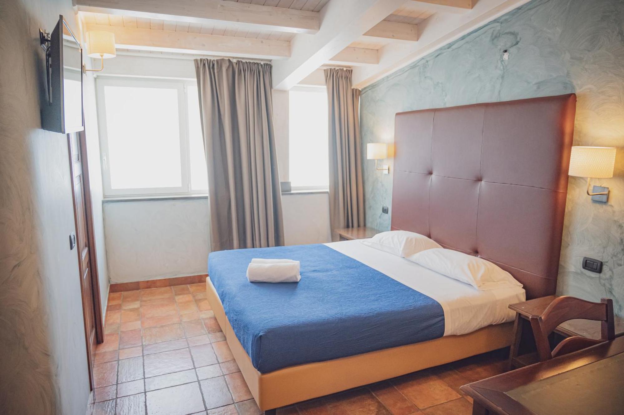 Hotel Capomulini 3 Stelle Acireale Eksteriør bilde