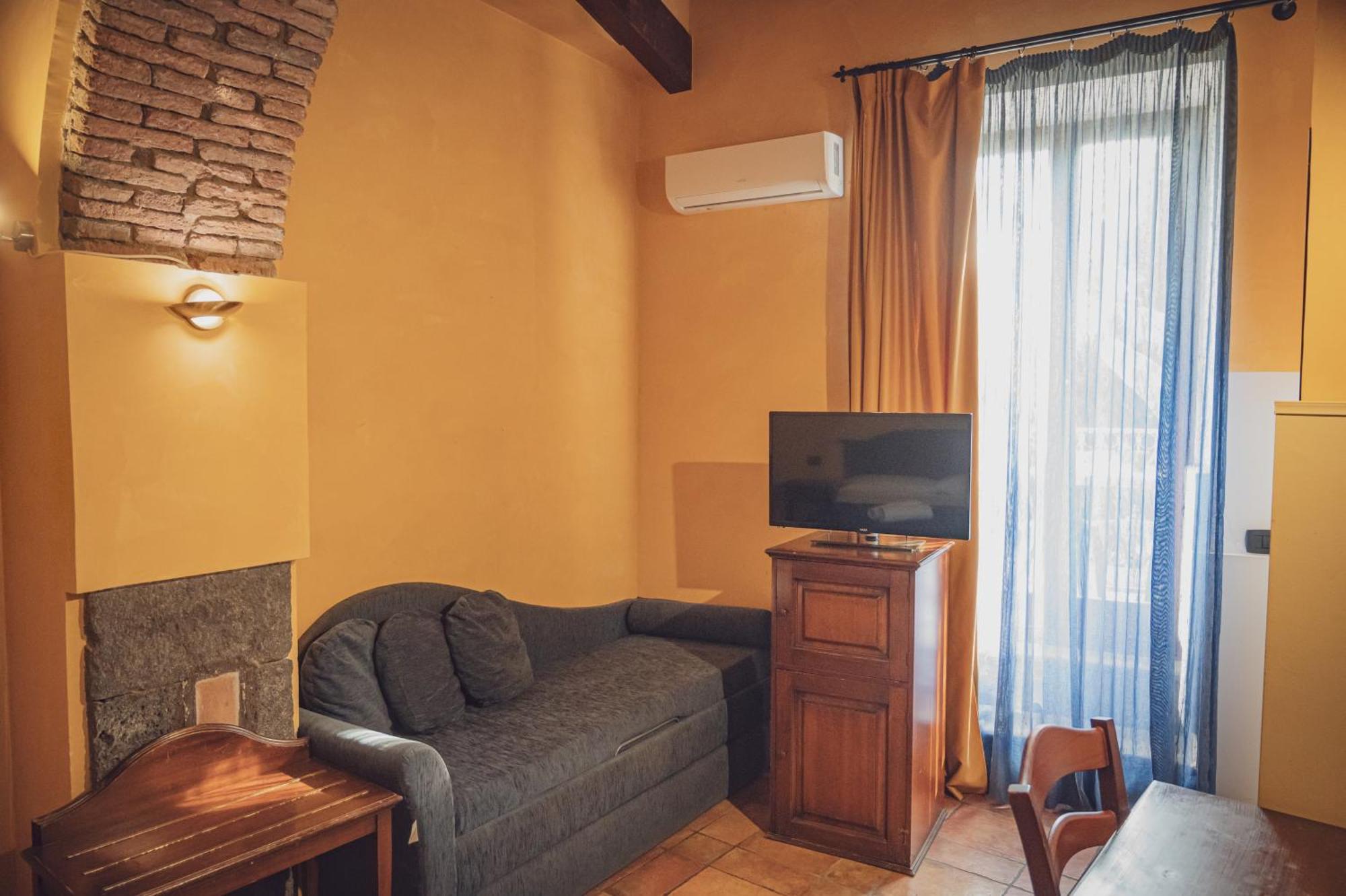 Hotel Capomulini 3 Stelle Acireale Eksteriør bilde